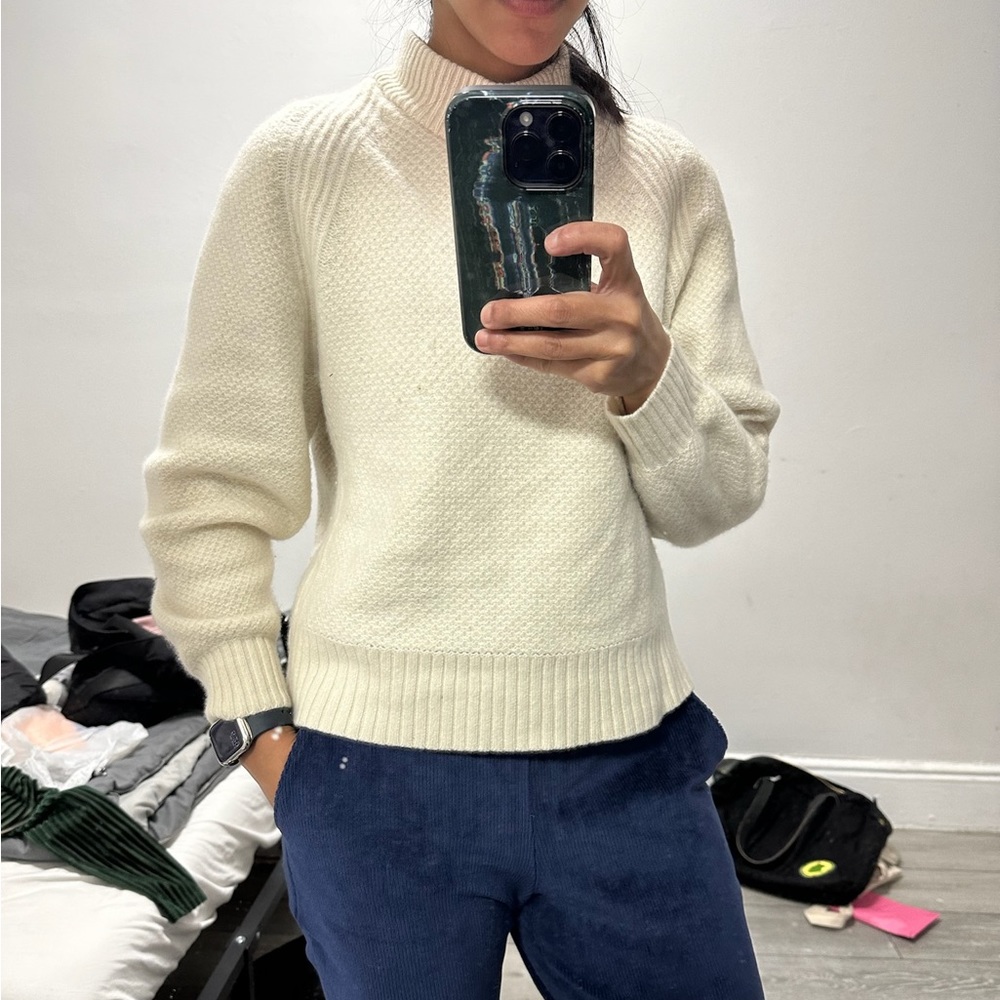 Everlane cashmere sweater